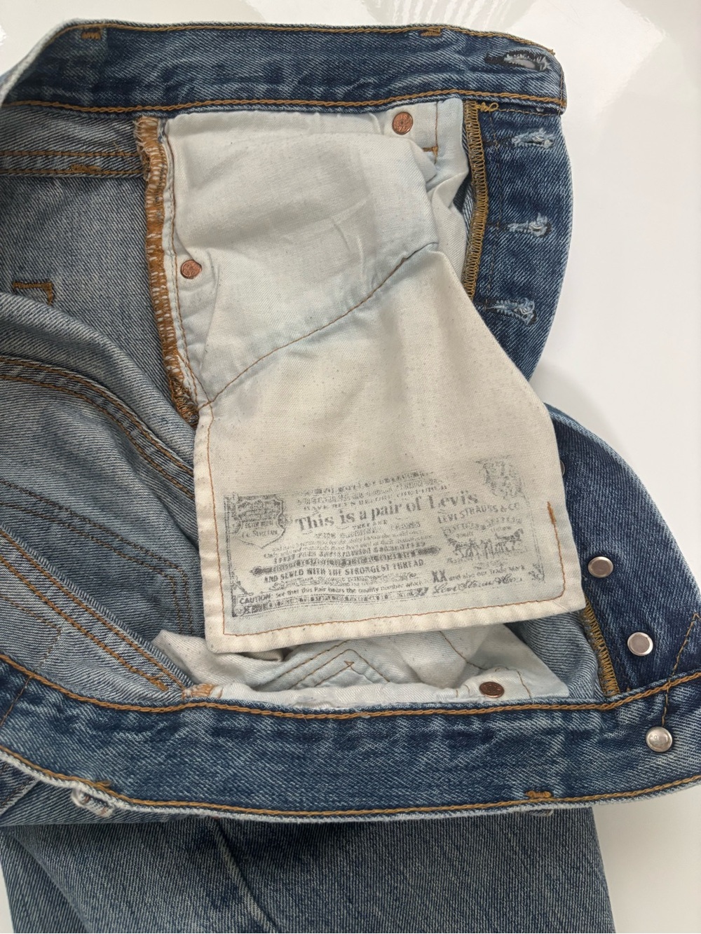 🦄 Vintage Levi’s 501 Jeans - Picture 7 of 9